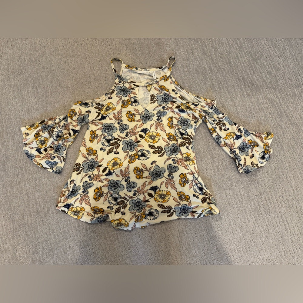 Off shoulder floral shirt